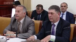 Абдулмуслим Абдулмуслимов провел заседание правительства региона