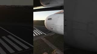 Airbus 320 wing camera | Perfect landing to Gatwick Airport   #shorts #aviation #wingview #landing