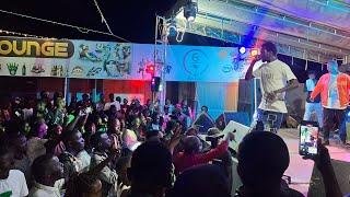 Rapper GYES IGWE SLENCE Chased Mc Out Of Stage in LIRA. #BeePeeMemorialConcert