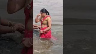 #ganga #bathing #gangasnan #haridwar #viral #haridwarganga #trendingshorts #shorts