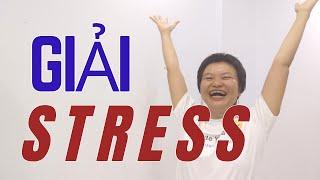 Yoga Cười Giải Tỏa Stress Không Ngờ Đến!