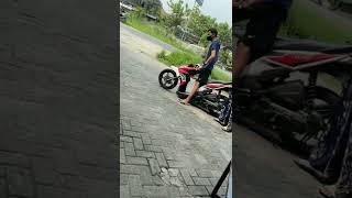 Motor beat patah tengah Hati hati yang punya mbeat pengen ketawa tapi …. #shorts #lucu