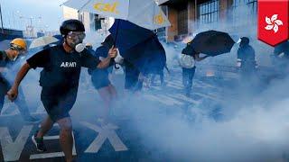 Hong Kong police fire tear gas, rubber bullets during protests - TomoNews