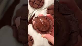 chocolate lattice sandwich cookies