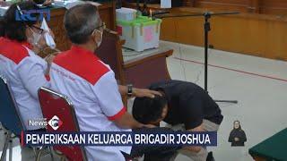 Bharada E Berlutut di Hadapan Orang Tua Brigadir Joshua #SeputariNewsSiang 25/10