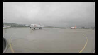 Embraer 195E2 landing Zurich (Helvetic Airways)