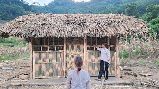 Single mother, 17 years old: 5 months pregnant mother, newly completed house built