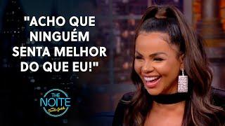 Cantora Gabily diz que se garante na sentada | The Noite (01/12/21)