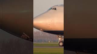 Silkway Boeing 747-400F sunset ride #aviation #sunset #planespotting #ytshorts #planespotting #yt