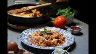 In my kitchen one-pot meals are always the winners on the menu. MEK Cheesy Baked Rigatoni