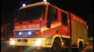 [VVF] Carro fiamma in sirena a Milano