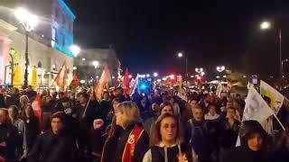 French workers sing the L’Internationale 2023