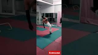 doubling kick practice #kicks#taekwondo #fighting #subscribe #shorts #skrunner#jugnubadshah #badshah