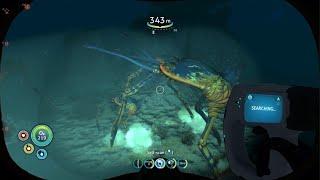 My first encounter with a Sea Treader! | Subnautica