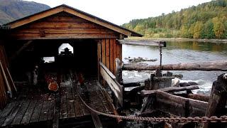 Water powered saw mill