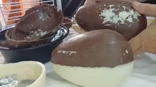 How to make Easter eggs with milk chocolate and white chocolate