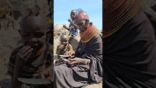 Turkana Tribes Woman Feeding Her Two Lovely Kids#shortsfeed #africa #ethnicfood