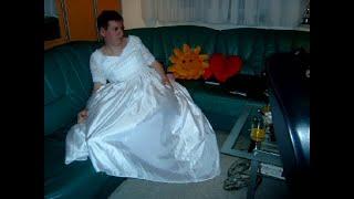 About crossdressing - Part 5: The Wedding Gown