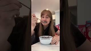 Trying the NEW KitKat cereal | Gifted PR | Yahoo Australia