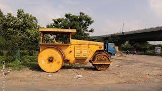 Road Roller operating