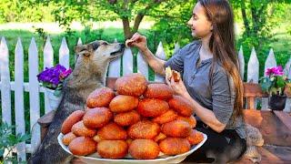  Ukrainian girl Cooks Golden Crunch Pies on fire, life in village. Cooking pies with potatoes