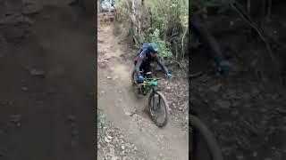 #Desbloqueando bajón en pista Fideo - El peral #mtb #mtbenduro               @incaarmy