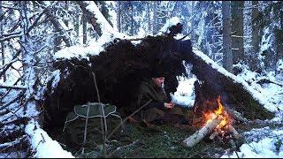 Winter Bushcraft Hike - No Sleeping Bag - Natural Shelter in Snowfall - Lavvu Poncho