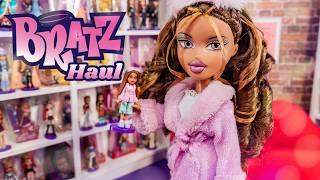 Bratz Haul : Slumber Party Dolls,  Lip Couch   Is It Barbie Sized? New Mini Bratz Series 4 Dolls For