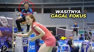 Bikin Penonton Heboh..!! Deretan Tingkah Laku Tak Terduga Wasit Badminton