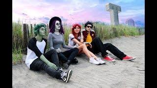 TEEN TITANS GO TO THE BEACH! Cosplay Inspired by Gabriel Picolo