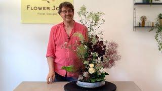 How To Make A Flower Arrangement Full Of Contrast - Light And Dark, Fluffy And Full, Tall And Short