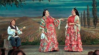 Елена Савицкая, Валентина Телегина, Владимир Дорофеев в музыкальной комедии «Кубанские казаки», 1949