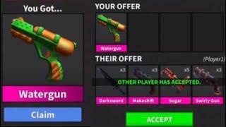 What Do People Offer For The NEW Watergun??! (MM2)