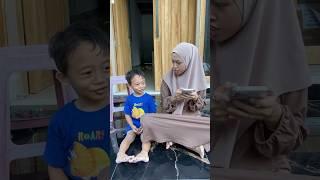 Mama kakak main hp terus gak mau belajar #shorts