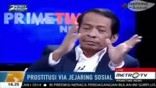 VIDEO Terbaru Pasangan Mesum Diarak Warga Keliling Kampung Hanya Pakai CD Dan BH (01 DES 1