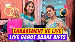 Engagement ke liye liye bahut saare gifts