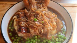 Onion Gravy with Sausages and Mash