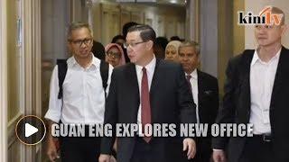 Finance Ministry Lim Guan Eng explores new office