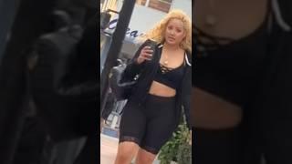 Latina loves the bulge (Bulge watcher reaction)