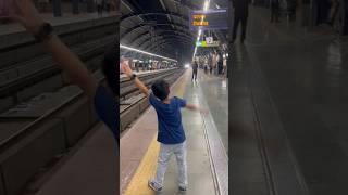 Metro Rukoooo  #viral #trending #short #youtube #video #aarnavworld #delhi  #metro