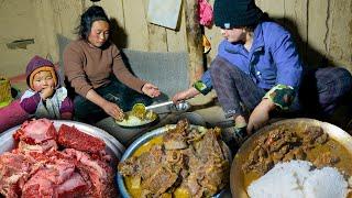 Fresh Buff Meat Curry Recipe & Rice cooking, Eating in Nepali Village kitchen || village life video