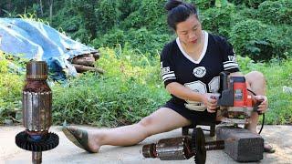 This is how Vietnamese girls maintain and replace woodworking machine components