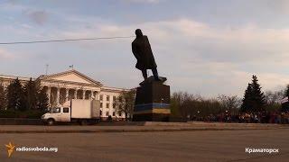 Декомунізація і війна на Донбасі