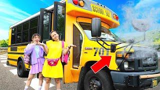 Ellie & Casey Teach School Bus Rules With Friends