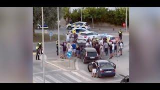 100 persones destrossen tres habitatges al barri de Sant Joan de Figueres pel doble crim a Girona