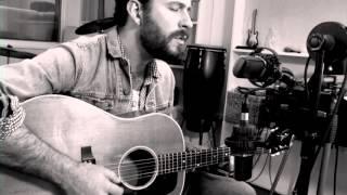 Dan Parsons performs 'On the Way, Downtown' live in studio