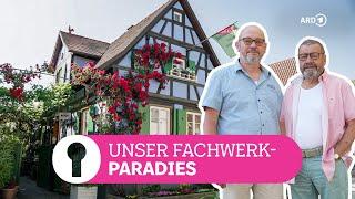 Living like in a museum: half-timbered romance & old things from home | SWR Room Tour