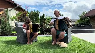 Steirische Harmonika, Im Rinderfeld Walzer von Anton Mooslechner powert by Angelina Fink.