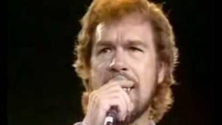 Gene Watson - 14 Carat Mind "LIVE"