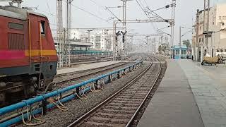 22718 Secunderabad Rajkot Express departure from Vadodara junction.